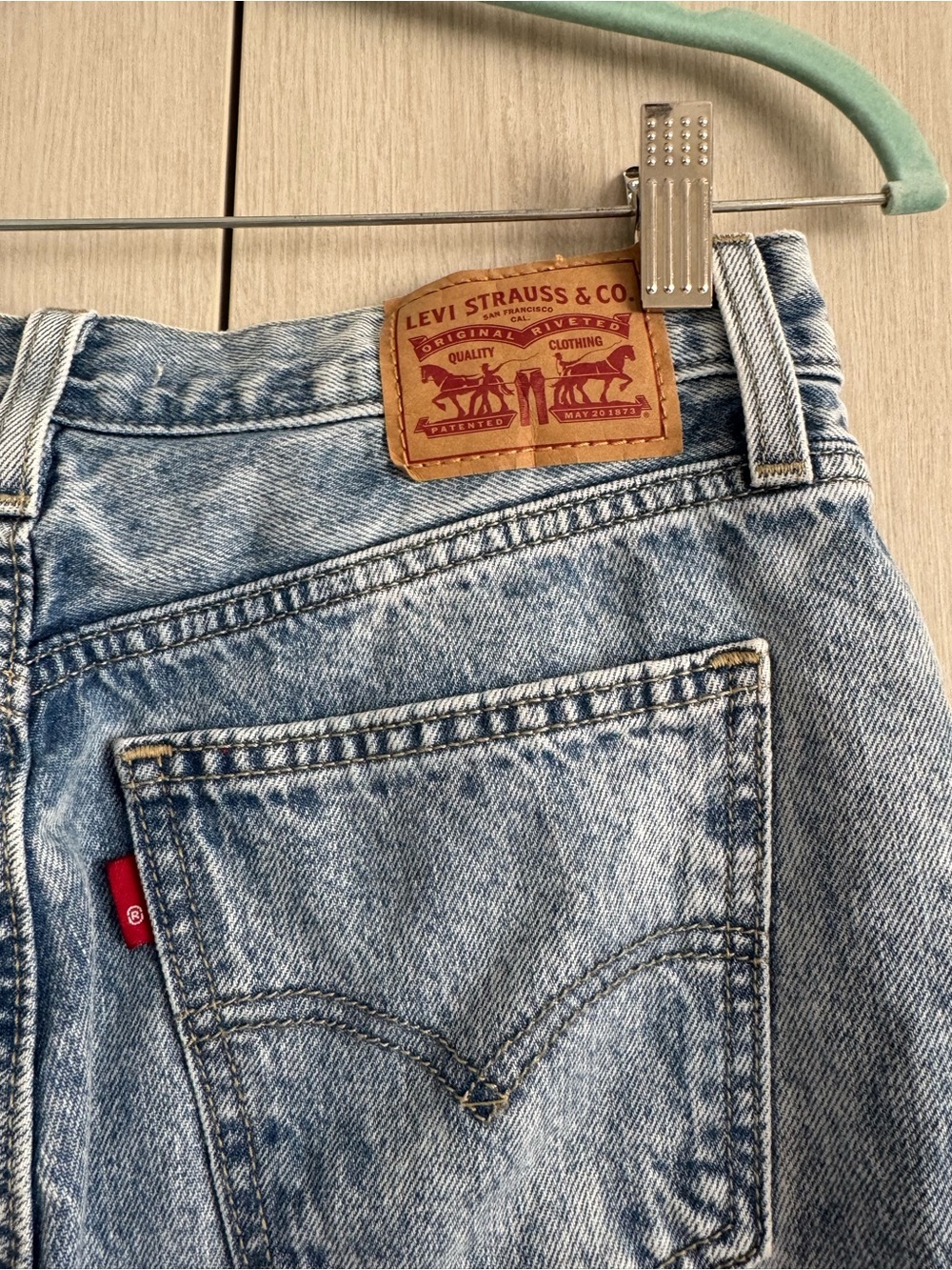 Levi's Women's Low Pro Straight Jeans - Light Blue Wash - Picture 5 of 7